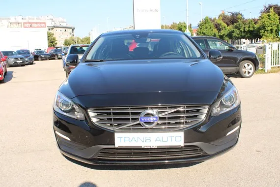 Volvo S60 D3 Momentum AUTOMATIK *NAVIGACIJA,KAMERA* Image 2